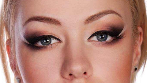 ��ΰ���˫����˫