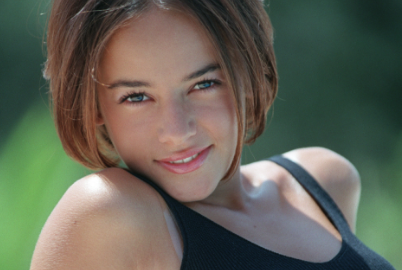 产后乳房下垂能恢复吗