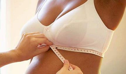 孕期对乳房下垂的防治