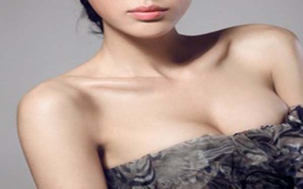 假体隆胸多大好，假体隆胸后感觉好吗