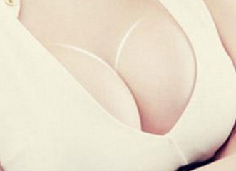 自体脂肪移植隆乳多少钱