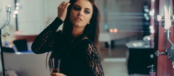 �շ�ǿ�����������