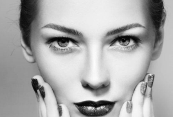 怎么看鼻基底是否凹陷 怎么看鼻基底是否凹陷