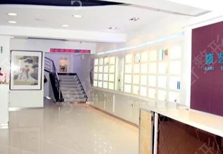 Ӫ�ڸ�˫��Ƥ�ļҺ�