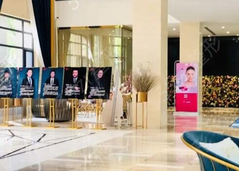 �����ڱ��õ�����ҽԺ����ǰ��