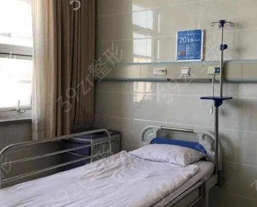 ����ո�˫��ƤҽԺ���а�