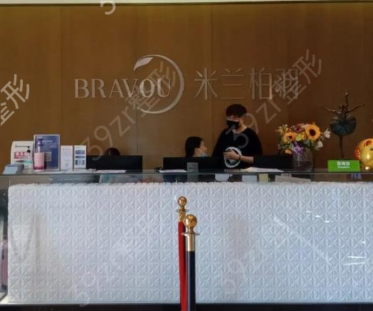 �ɶ�ʮ��΢����ҽԺ�����񳬳�����