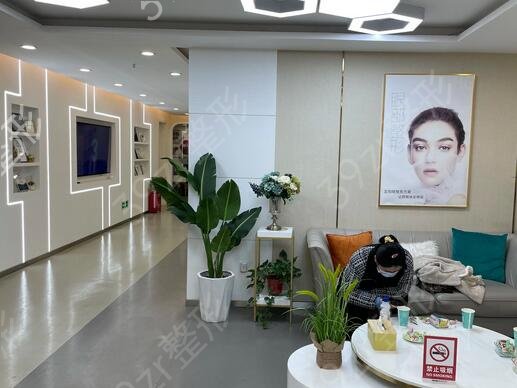 ֣�ݸ�˫��Ƥ�Ϻõ�����ҽԺ����