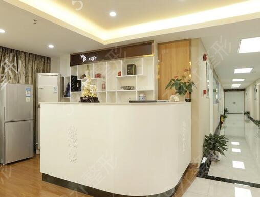 �й�����ҽԺ����ǰ��