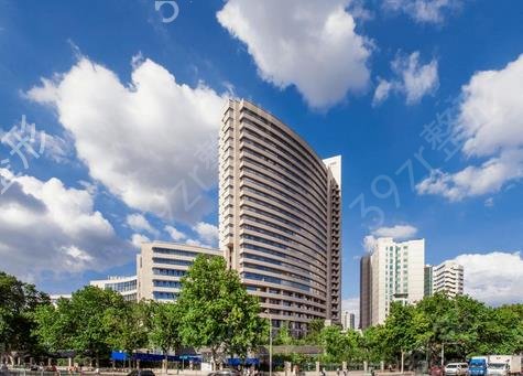 �Ͼ�����ҽԺǰ��ǿ��������