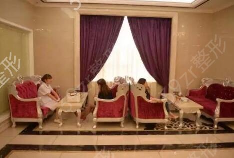 ��������ҽԺǰ��