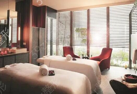 ����������������ҽԺ����ǰ��