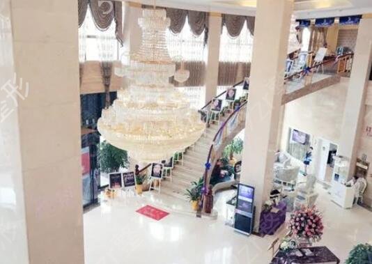 ������˫��Ƥ����ҽԺ������ǰ��