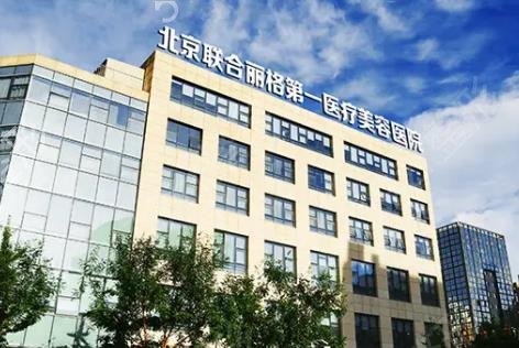 ����ֲ��ҽԺ����ǰ���ذ���Ϯ