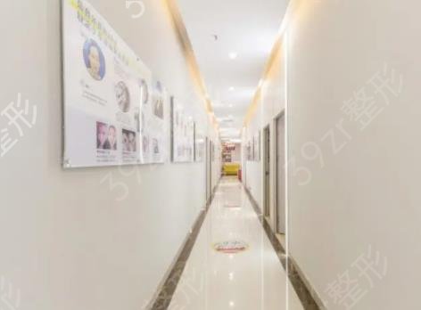 ֣�����ҽԺ����ǰ��top��ȫ�°���