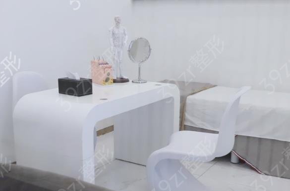 ���ڸ�˫��Ƥȥ������