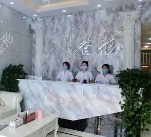 ����������ҽԺ���а�ǰ����