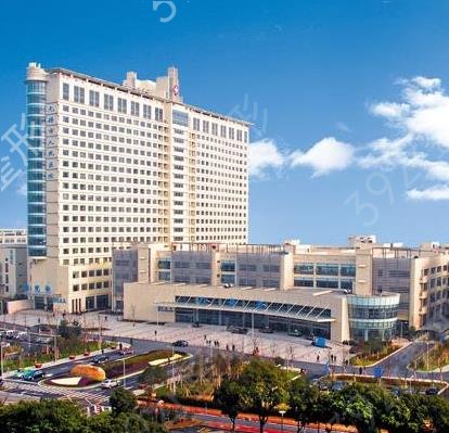 济南治疗近视哪个医院好