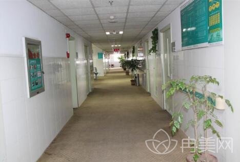 �����е�1����ҽԺҽѧ�������ļ۸����ҽԺ���