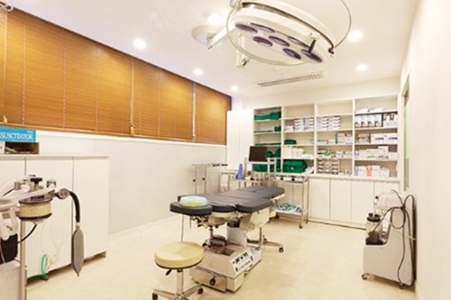 �ɶ���·������ҽԺ��ǻ��