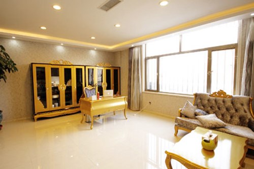 �����е�һ����ҽԺ�������ο�