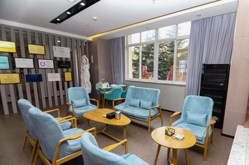 ����ҽѧԺ������ƽҽԺ���ݿ�